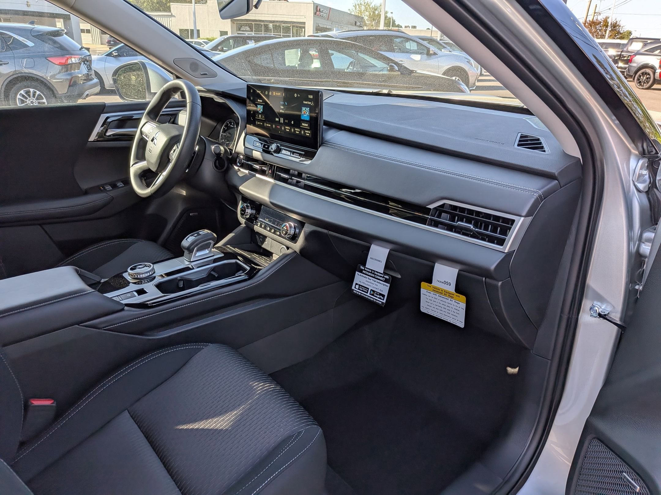 2026 Mitsubishi Outlander ES