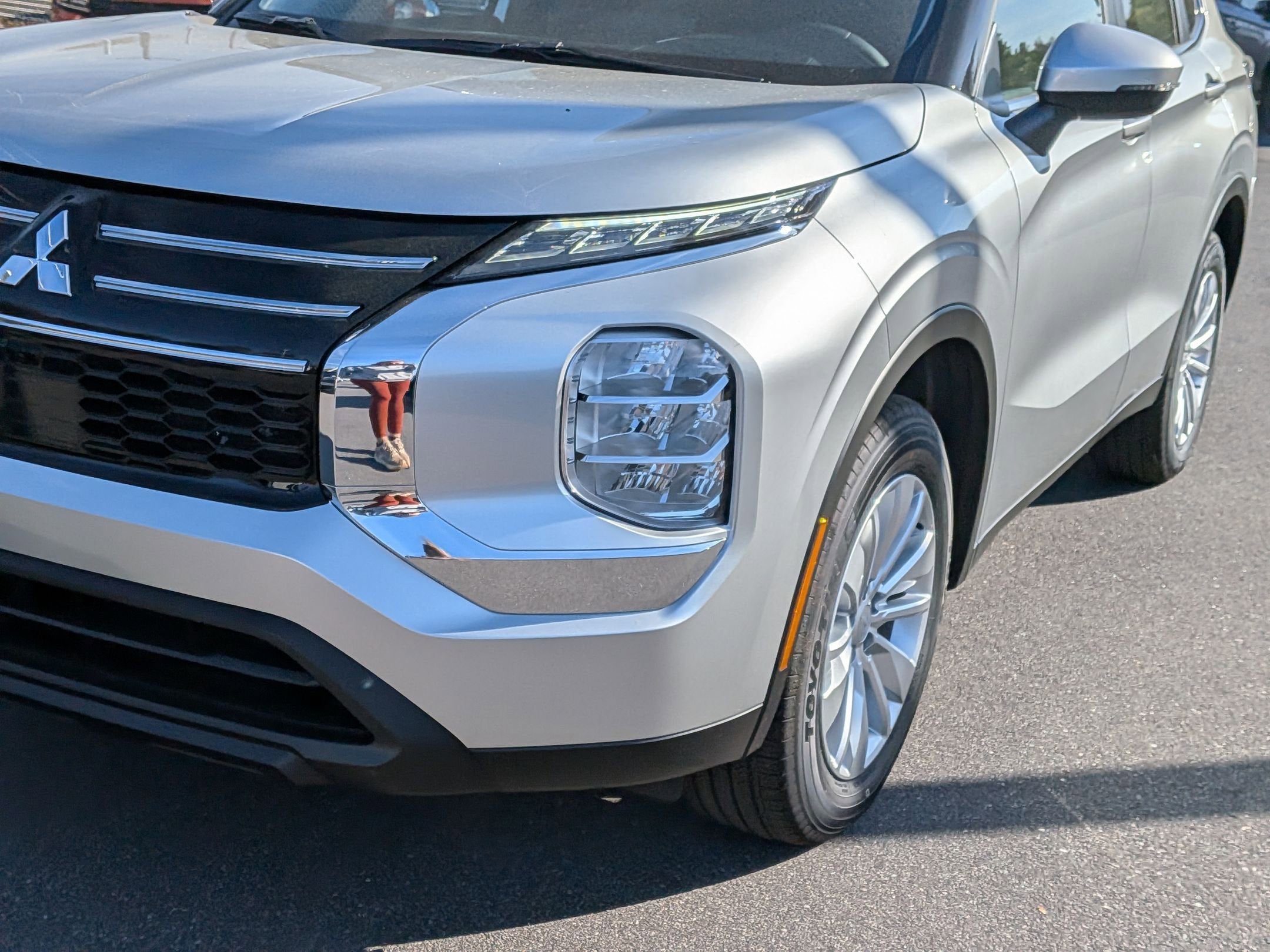 2026 Mitsubishi Outlander ES