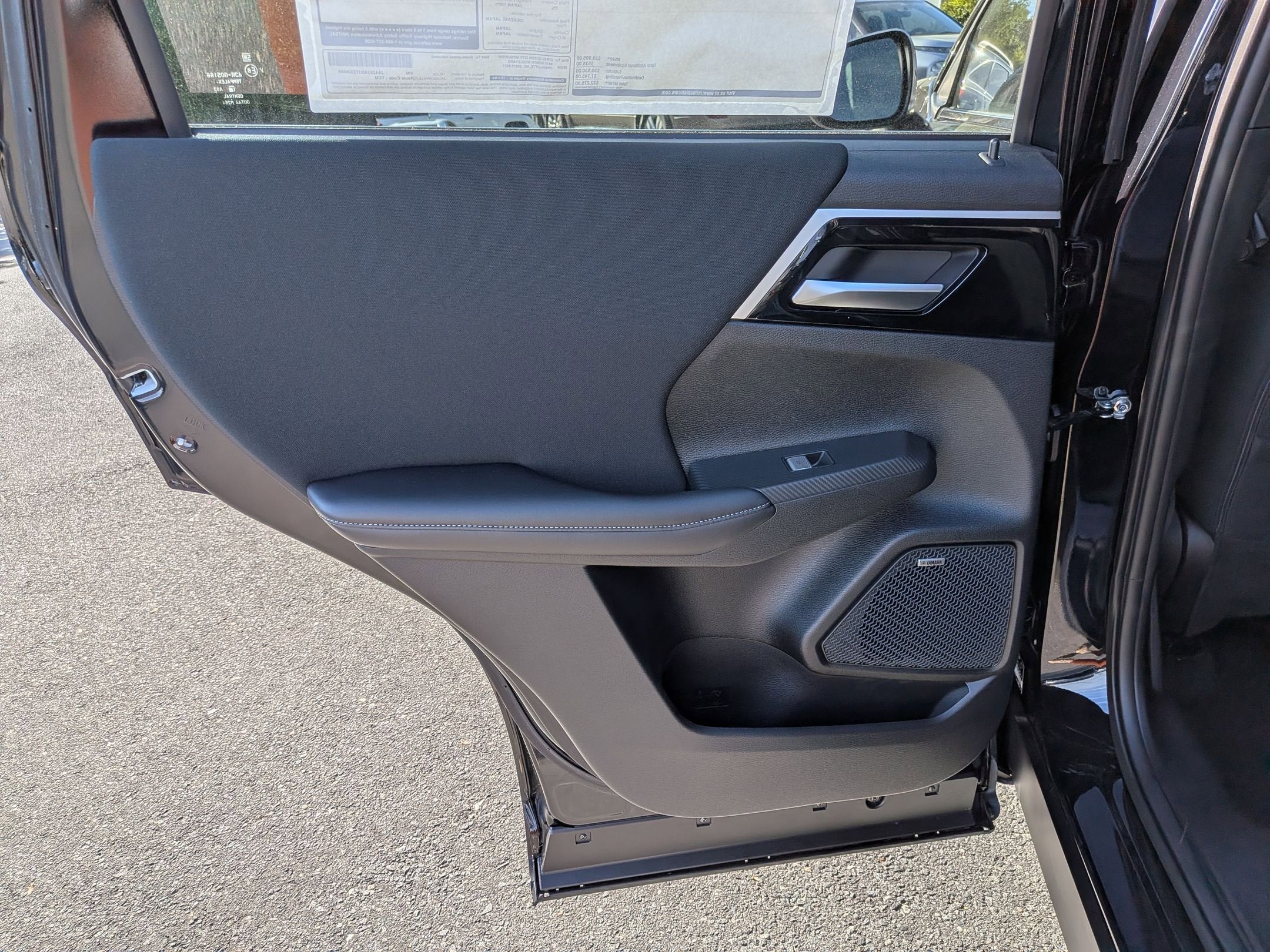2026 Mitsubishi Outlander ES