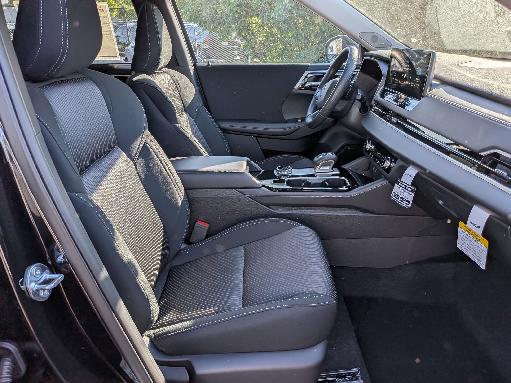 2026 Mitsubishi Outlander ES