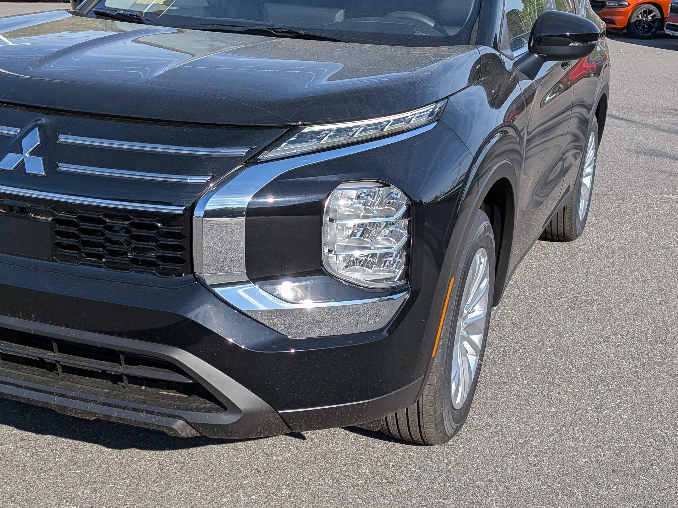 2026 Mitsubishi Outlander ES