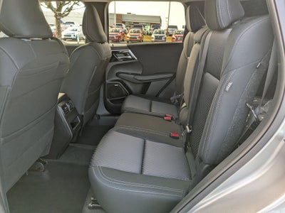 2026 Mitsubishi Outlander ES