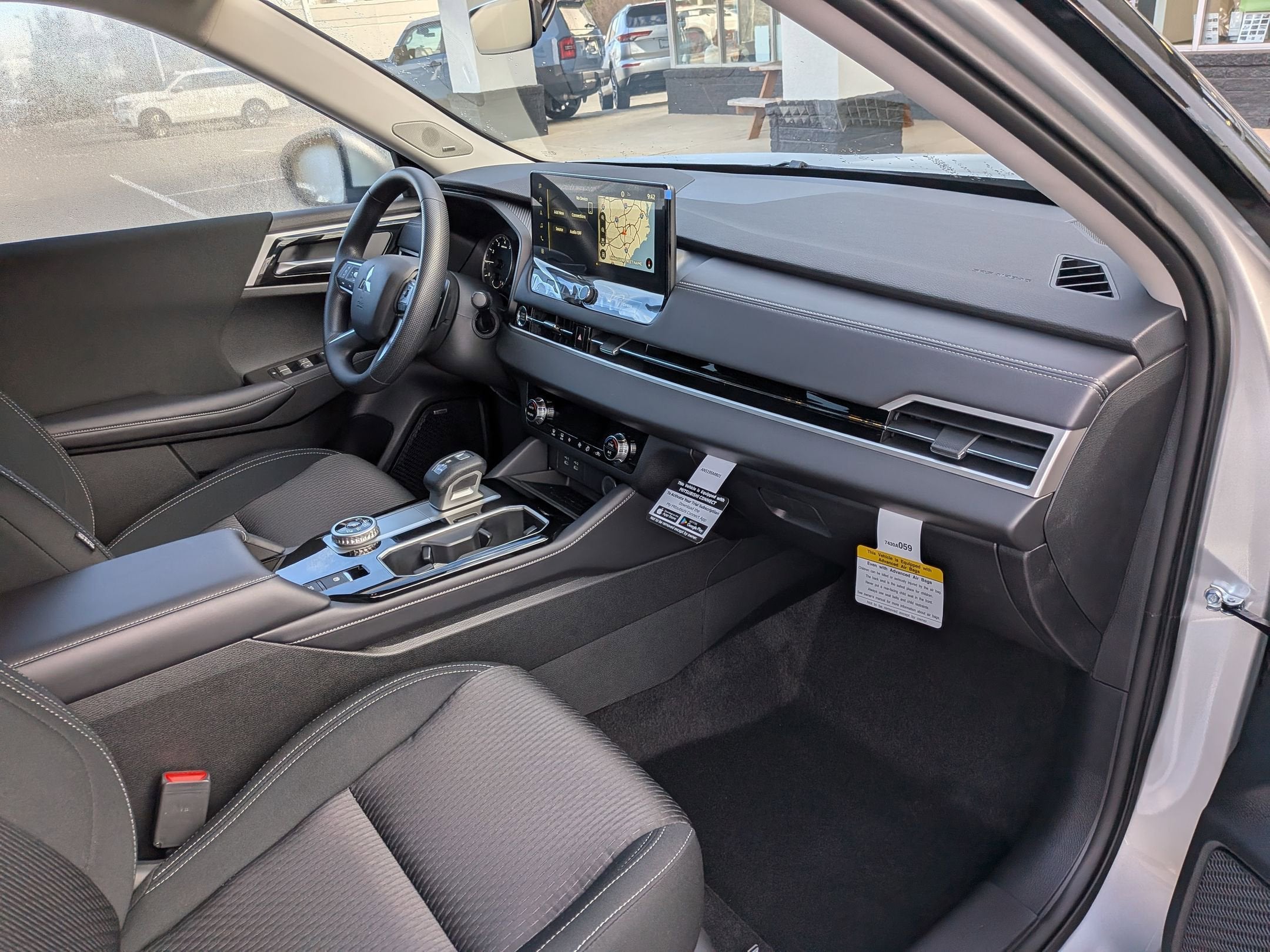 2026 Mitsubishi Outlander ES