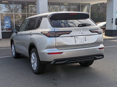 2026 Mitsubishi Outlander ES