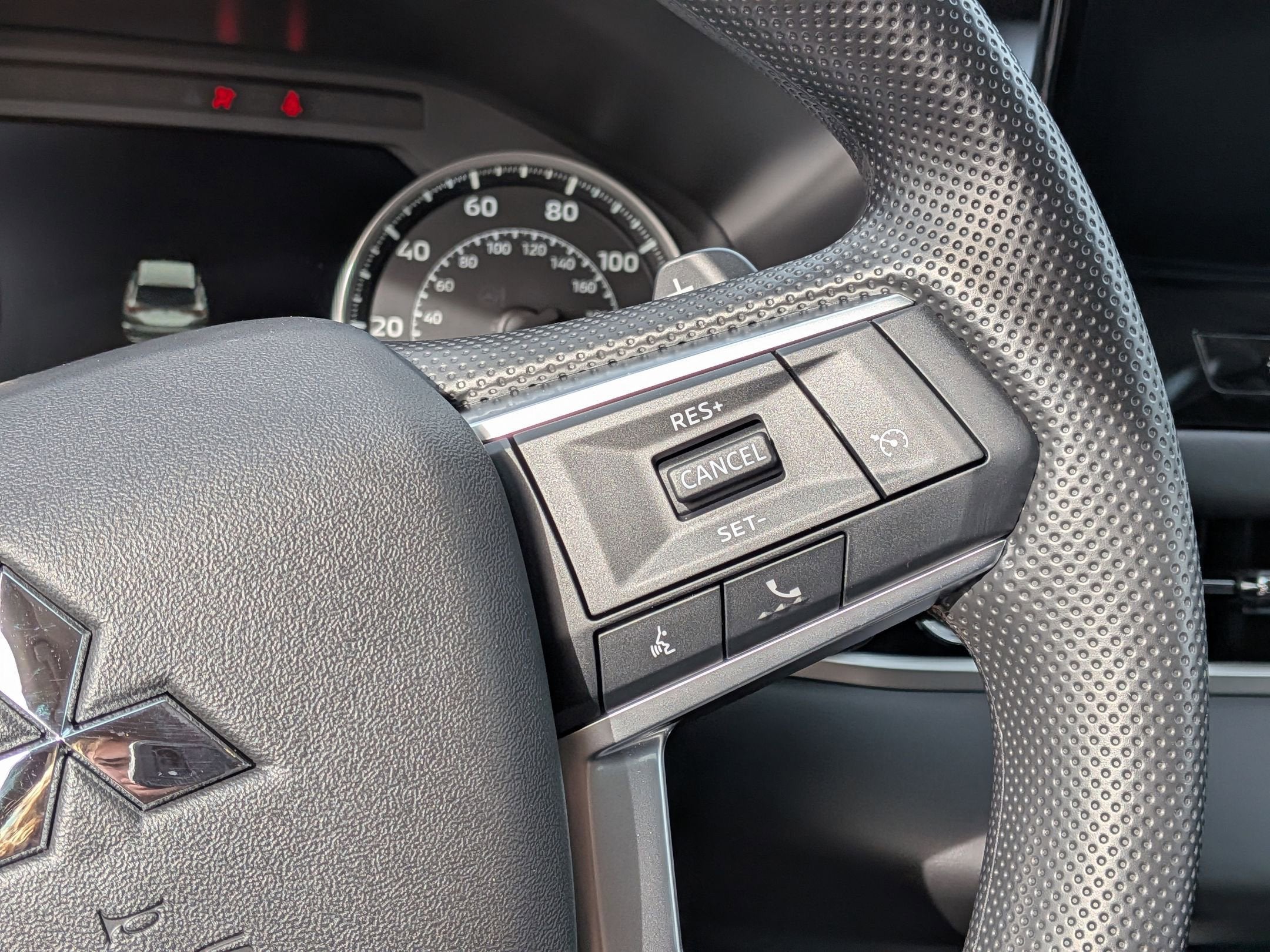 2026 Mitsubishi Outlander ES
