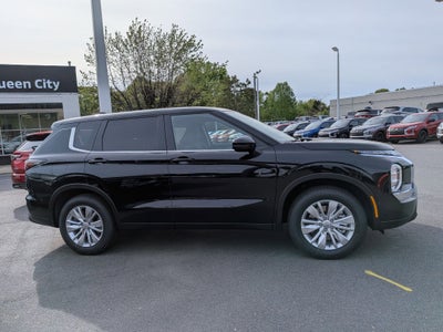 2026 Mitsubishi Outlander ES