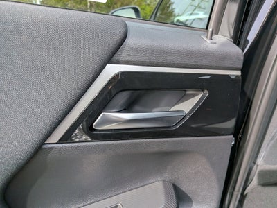 2026 Mitsubishi Outlander ES