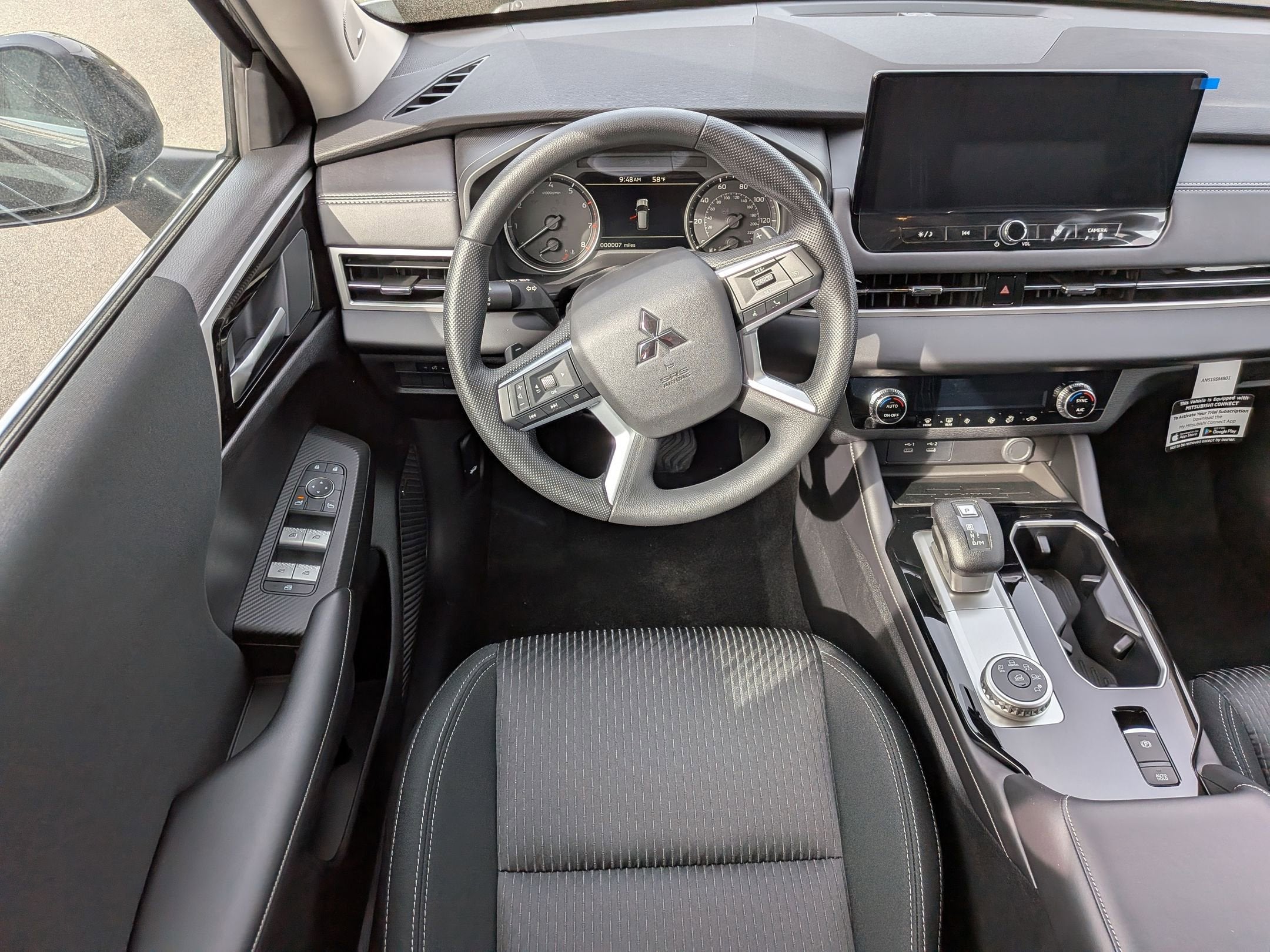 2026 Mitsubishi Outlander ES