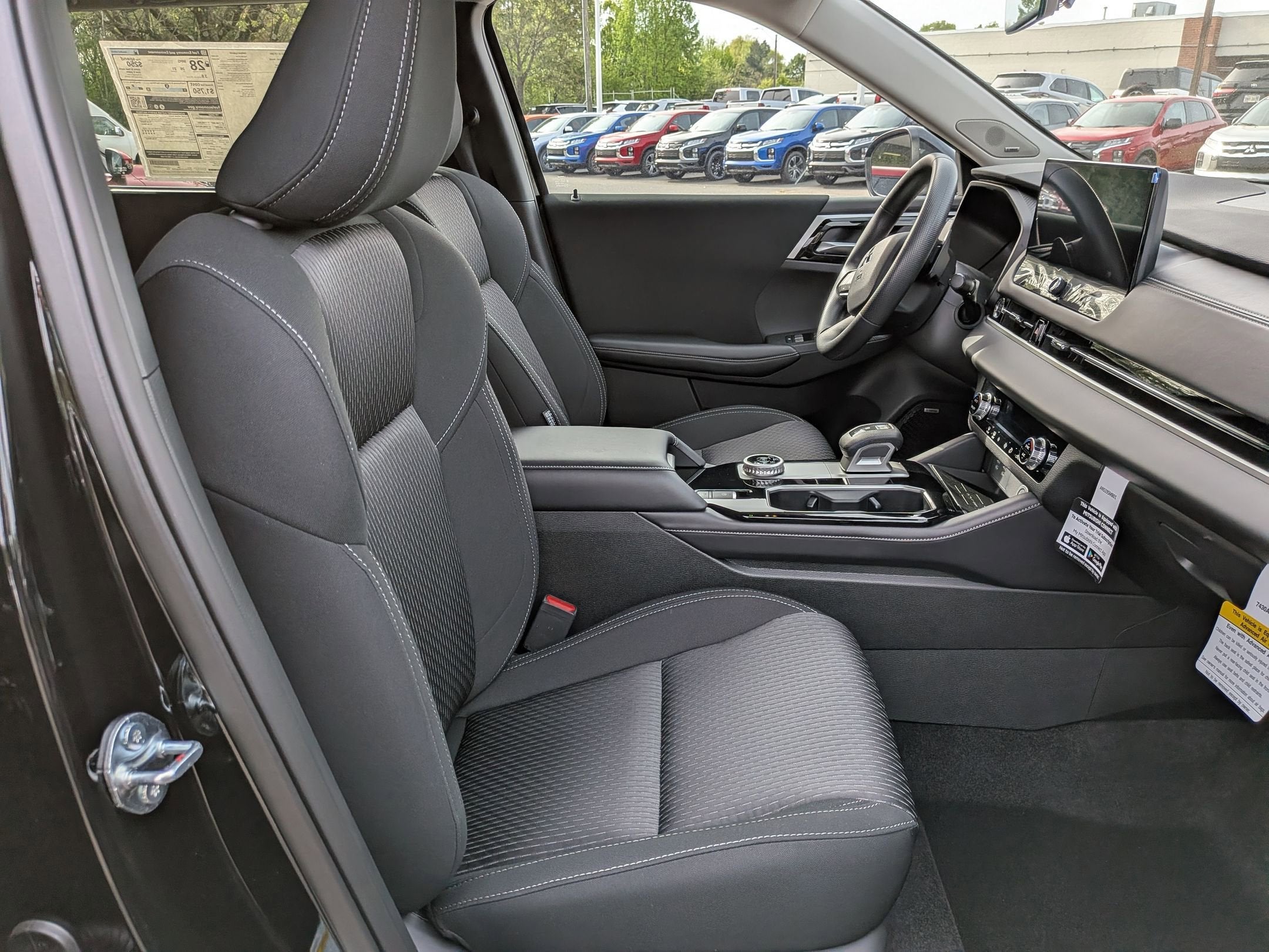 2026 Mitsubishi Outlander ES