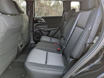 2026 Mitsubishi Outlander ES