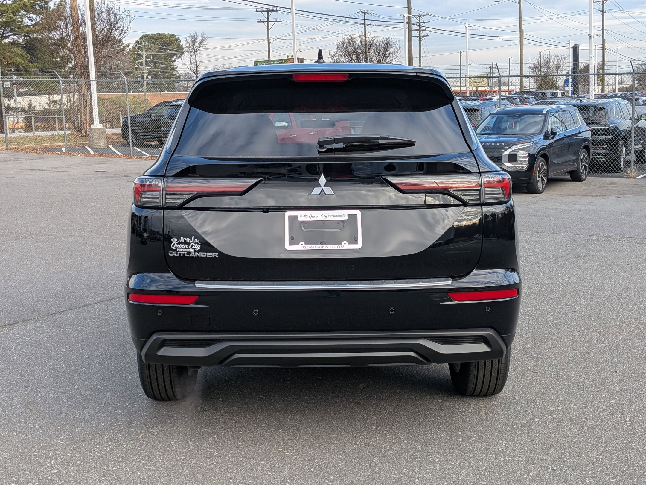 2026 Mitsubishi Outlander ES