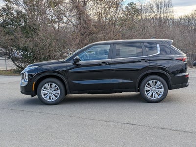 2026 Mitsubishi Outlander ES