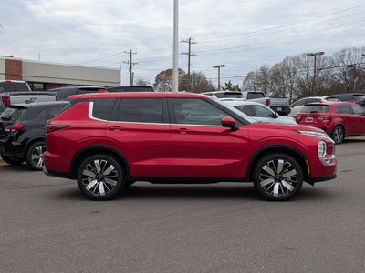 2025 Mitsubishi Outlander SE