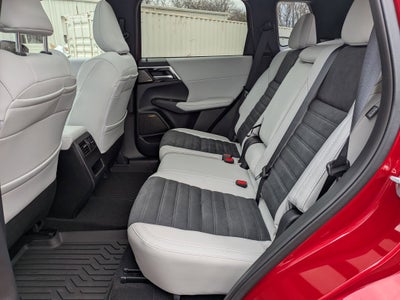 2025 Mitsubishi Outlander SE