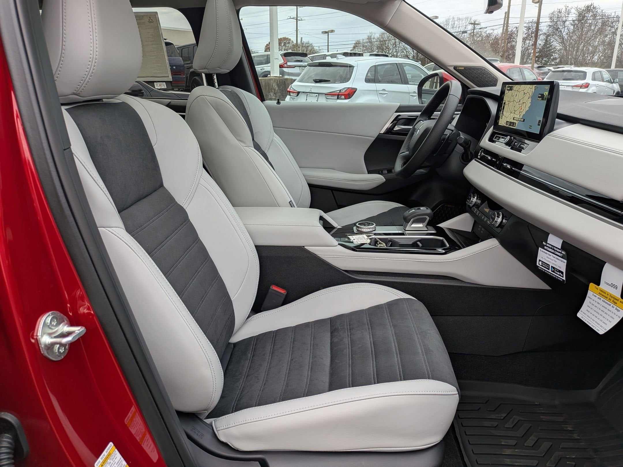 2025 Mitsubishi Outlander SE