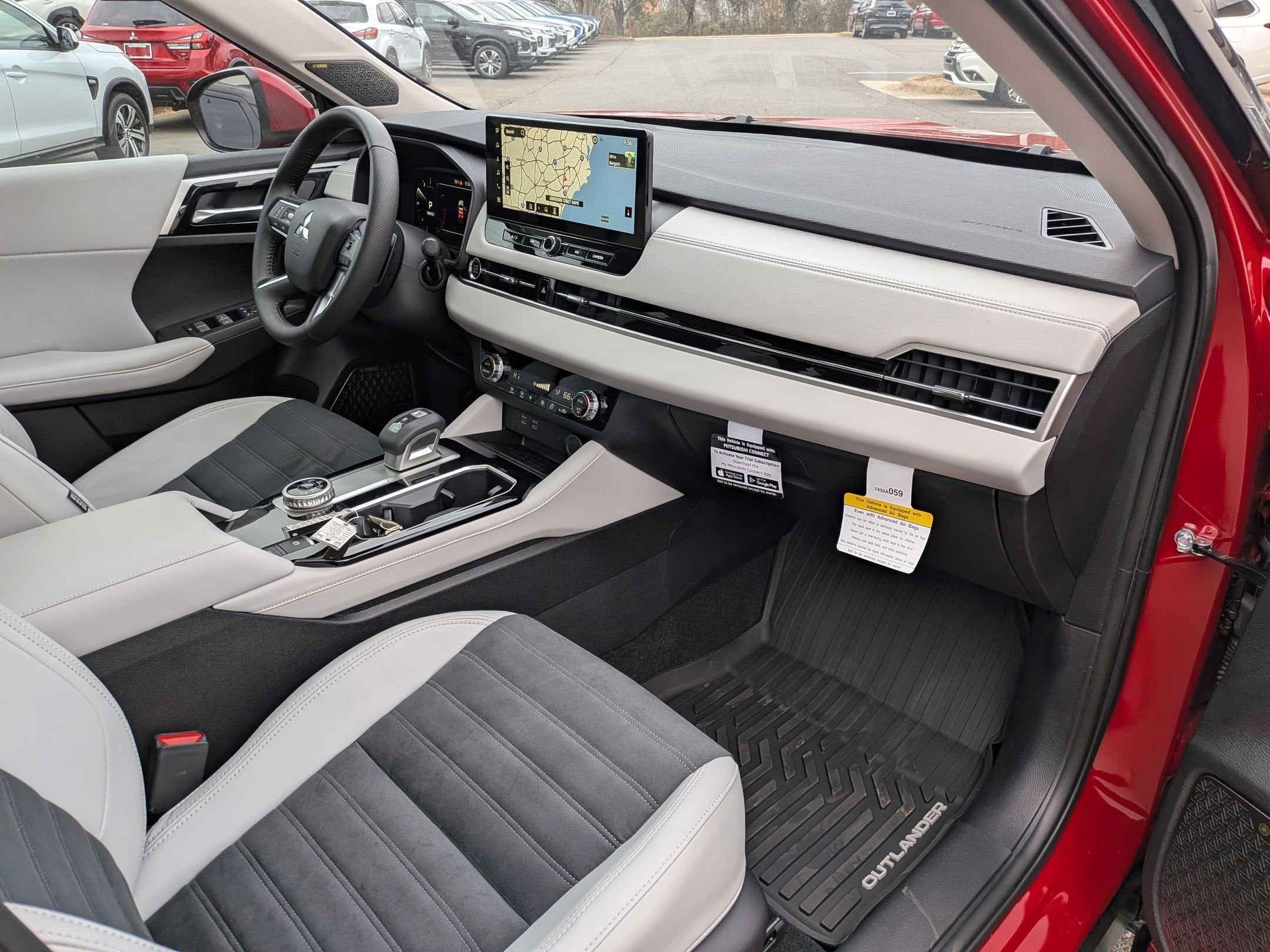 2025 Mitsubishi Outlander SE