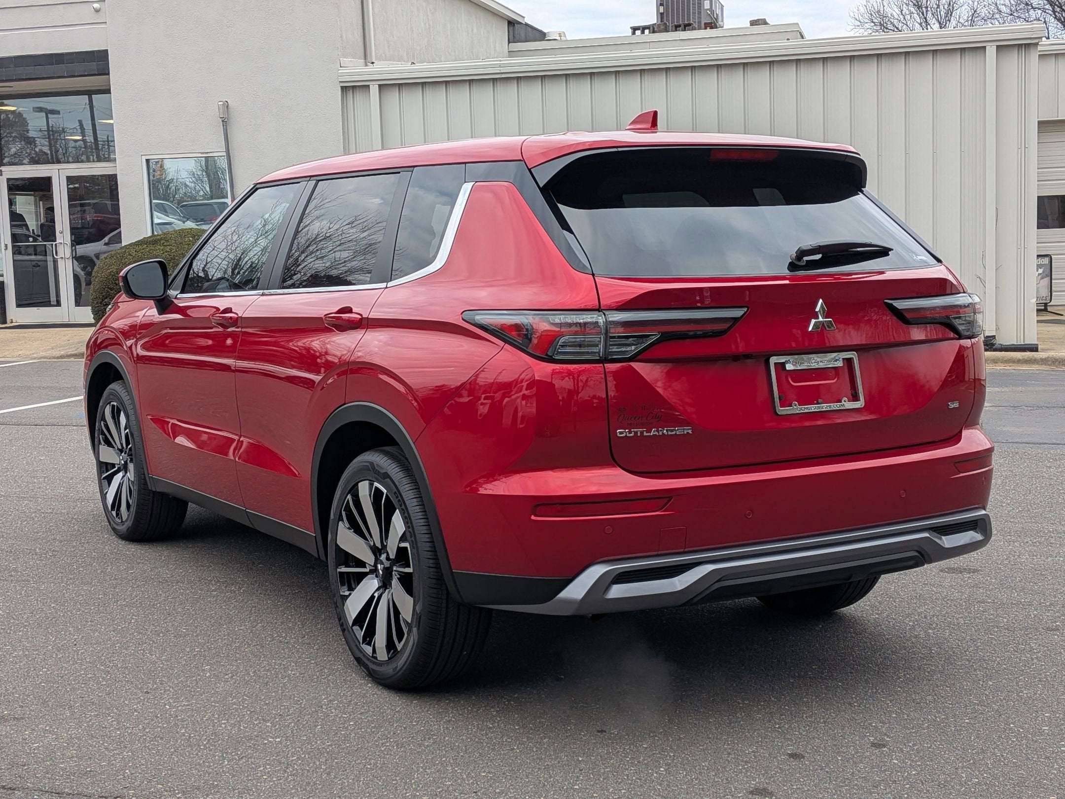 2025 Mitsubishi Outlander SE