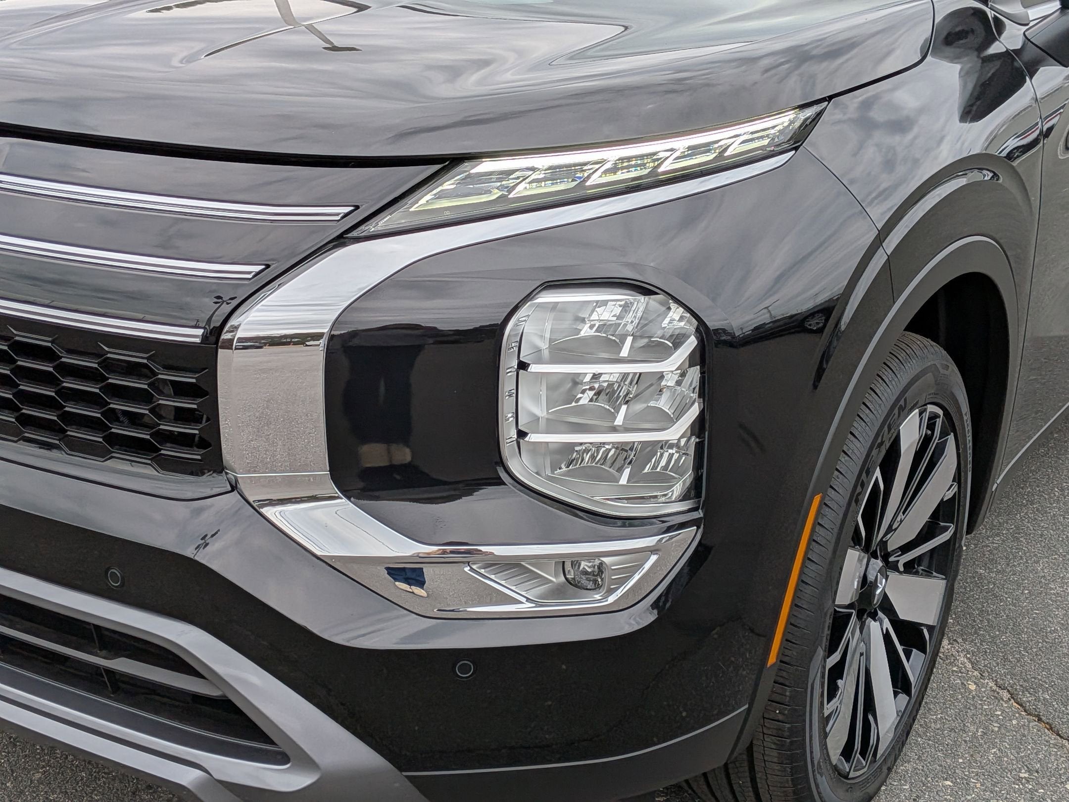 2025 Mitsubishi Outlander SE