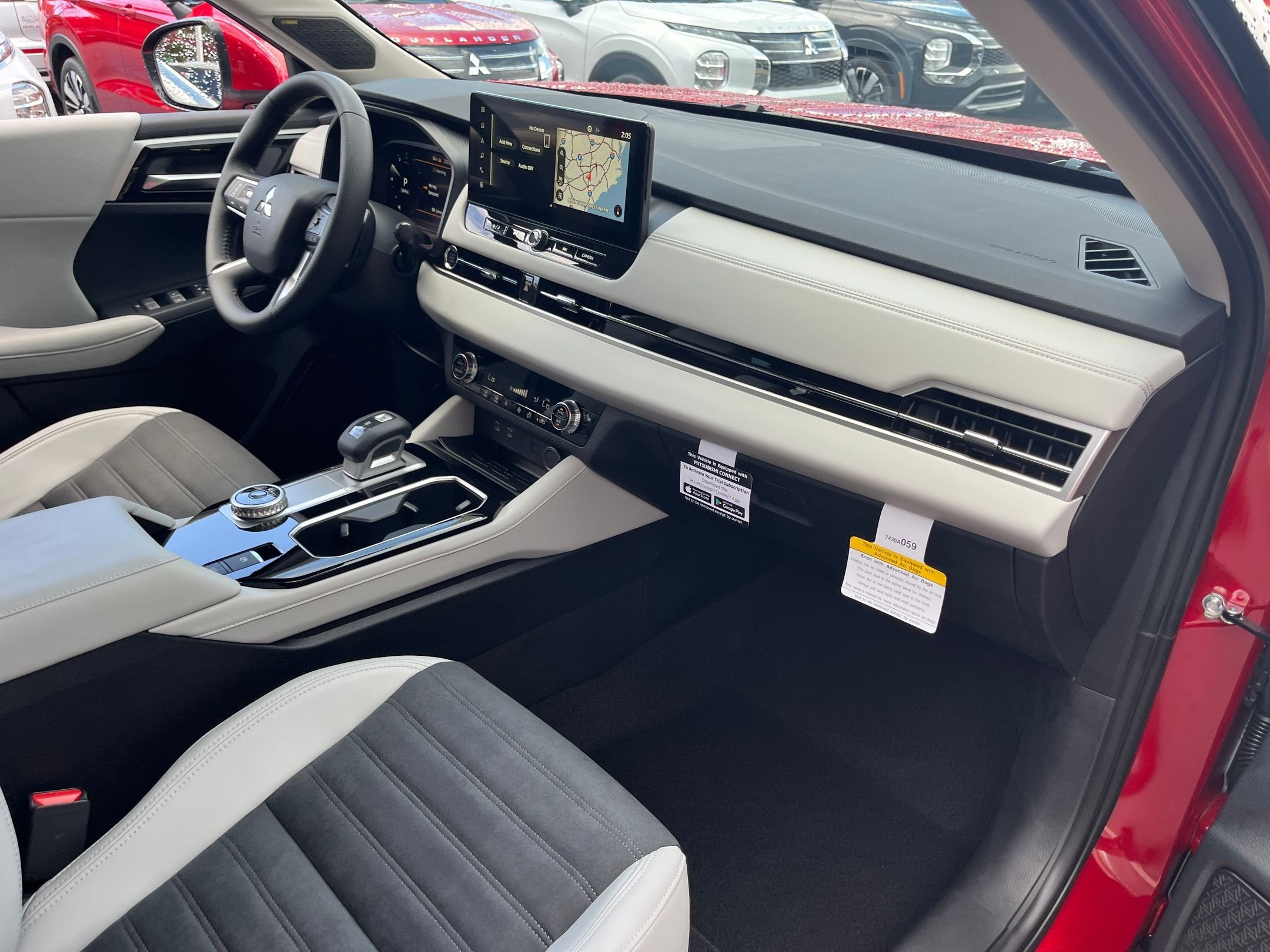 2025 Mitsubishi Outlander SE