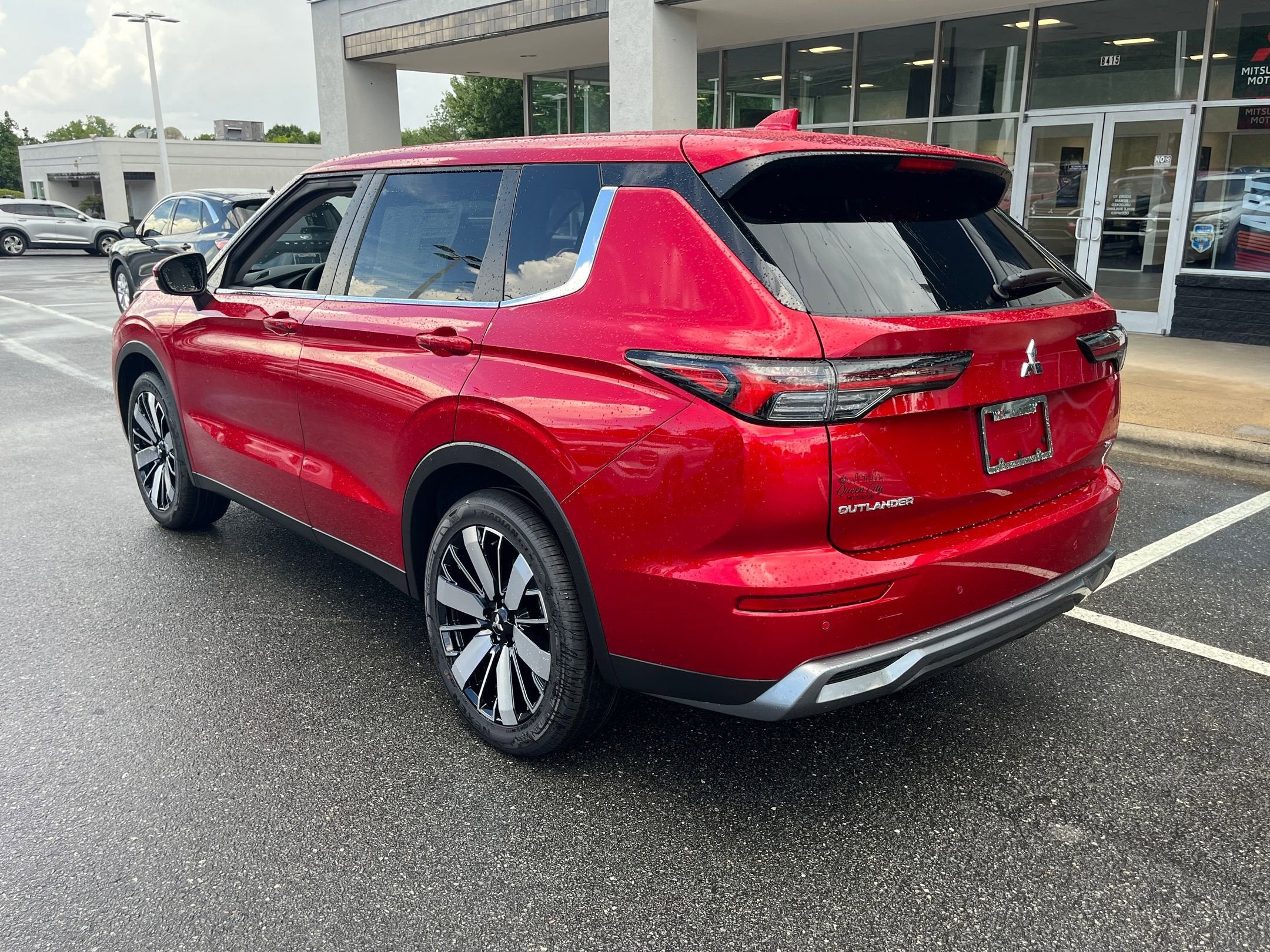 2025 Mitsubishi Outlander SE
