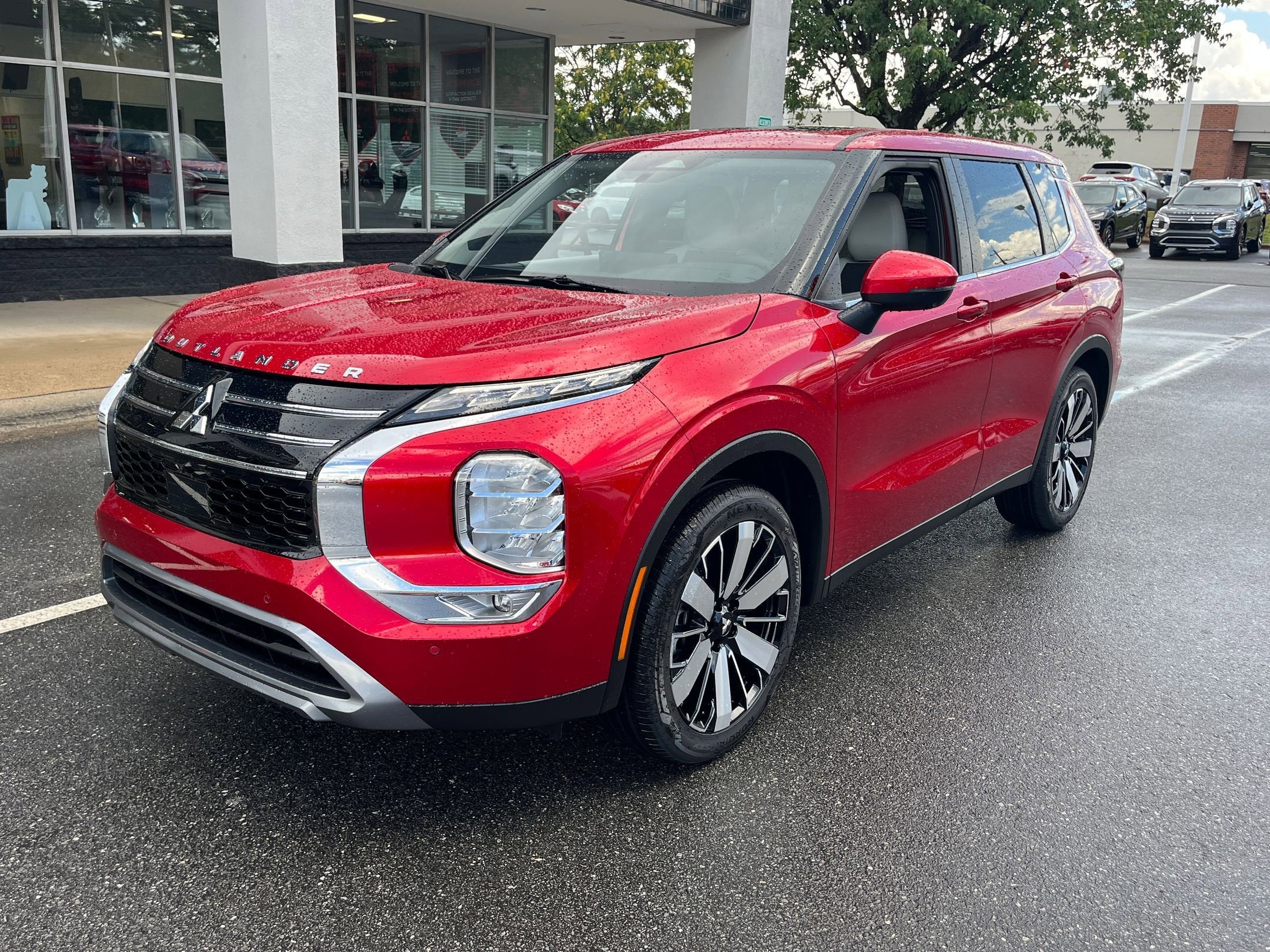 2025 Mitsubishi Outlander SE