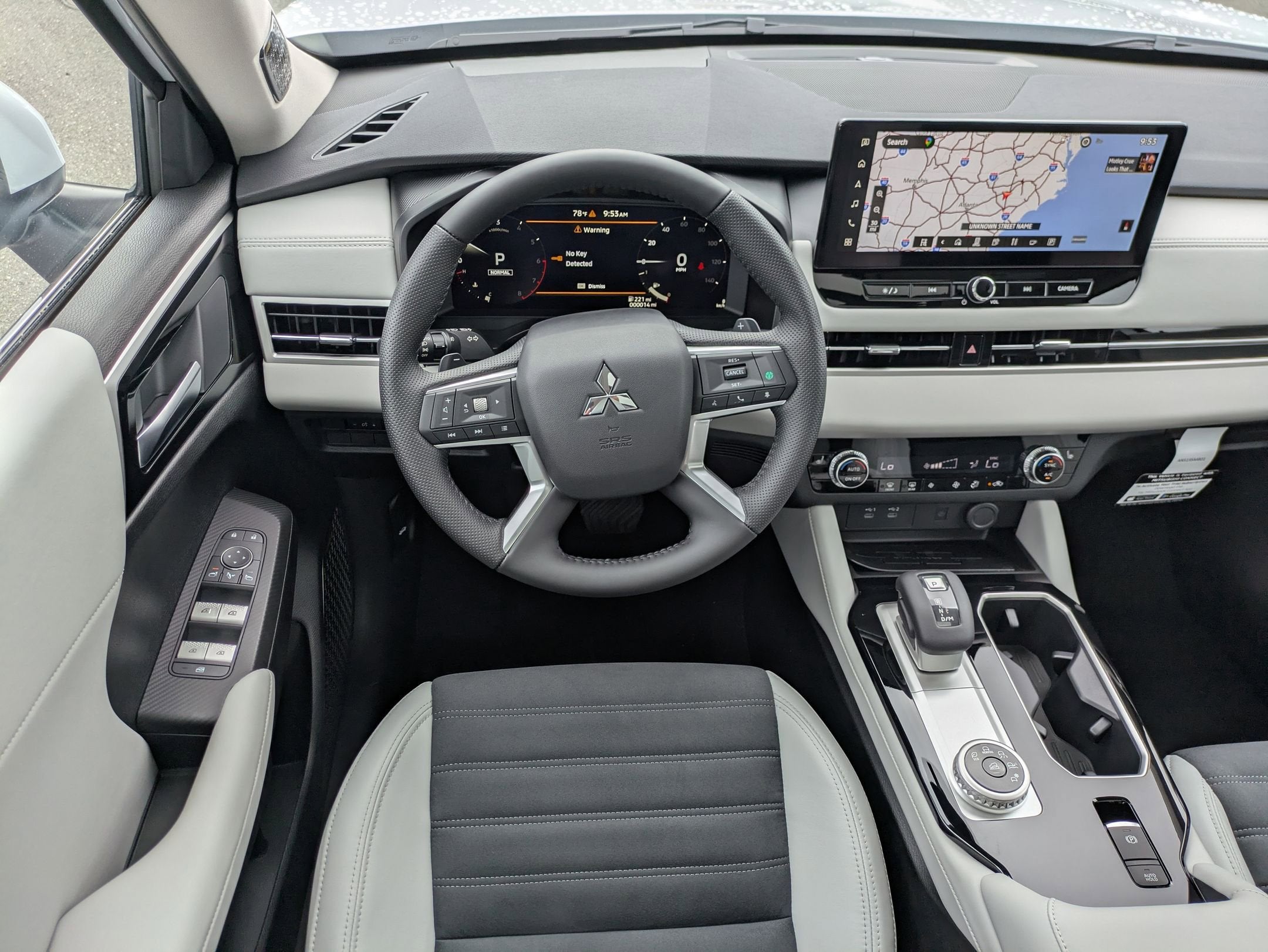 2025 Mitsubishi Outlander SE