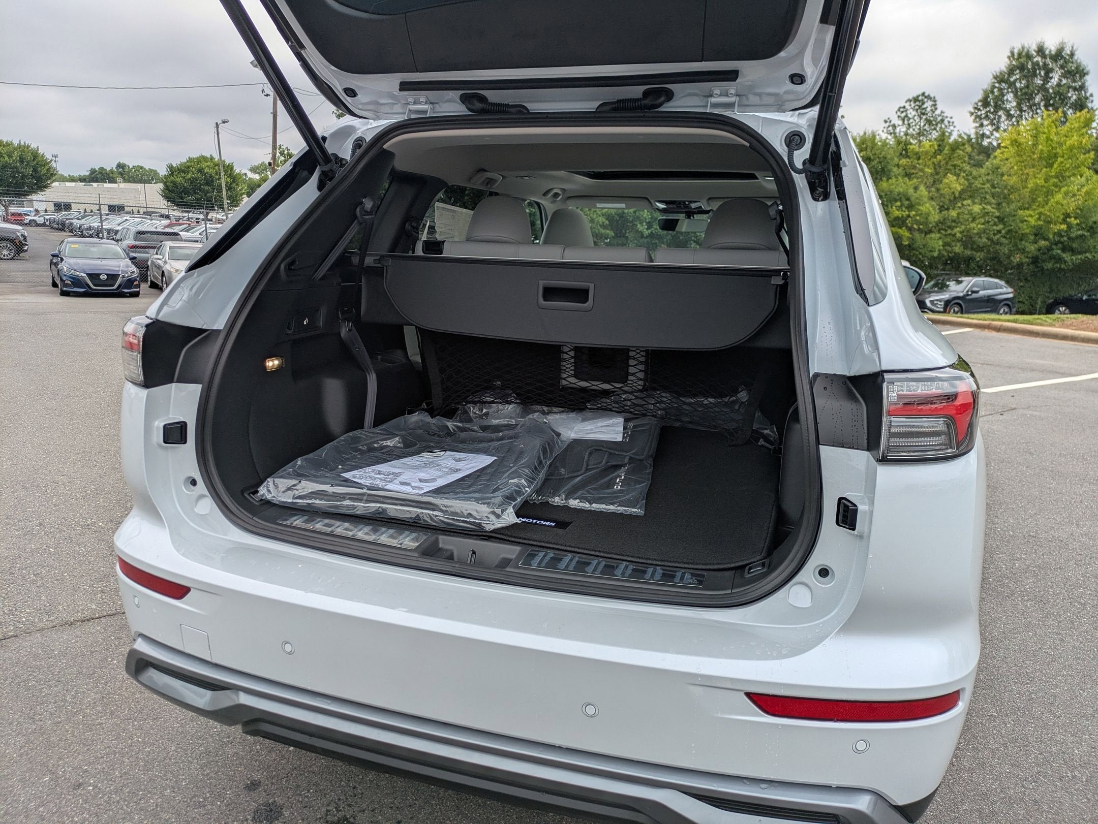 2025 Mitsubishi Outlander SE