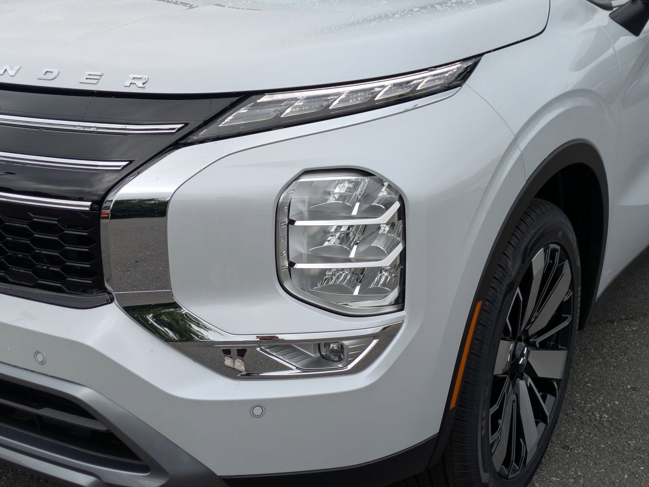 2025 Mitsubishi Outlander SE