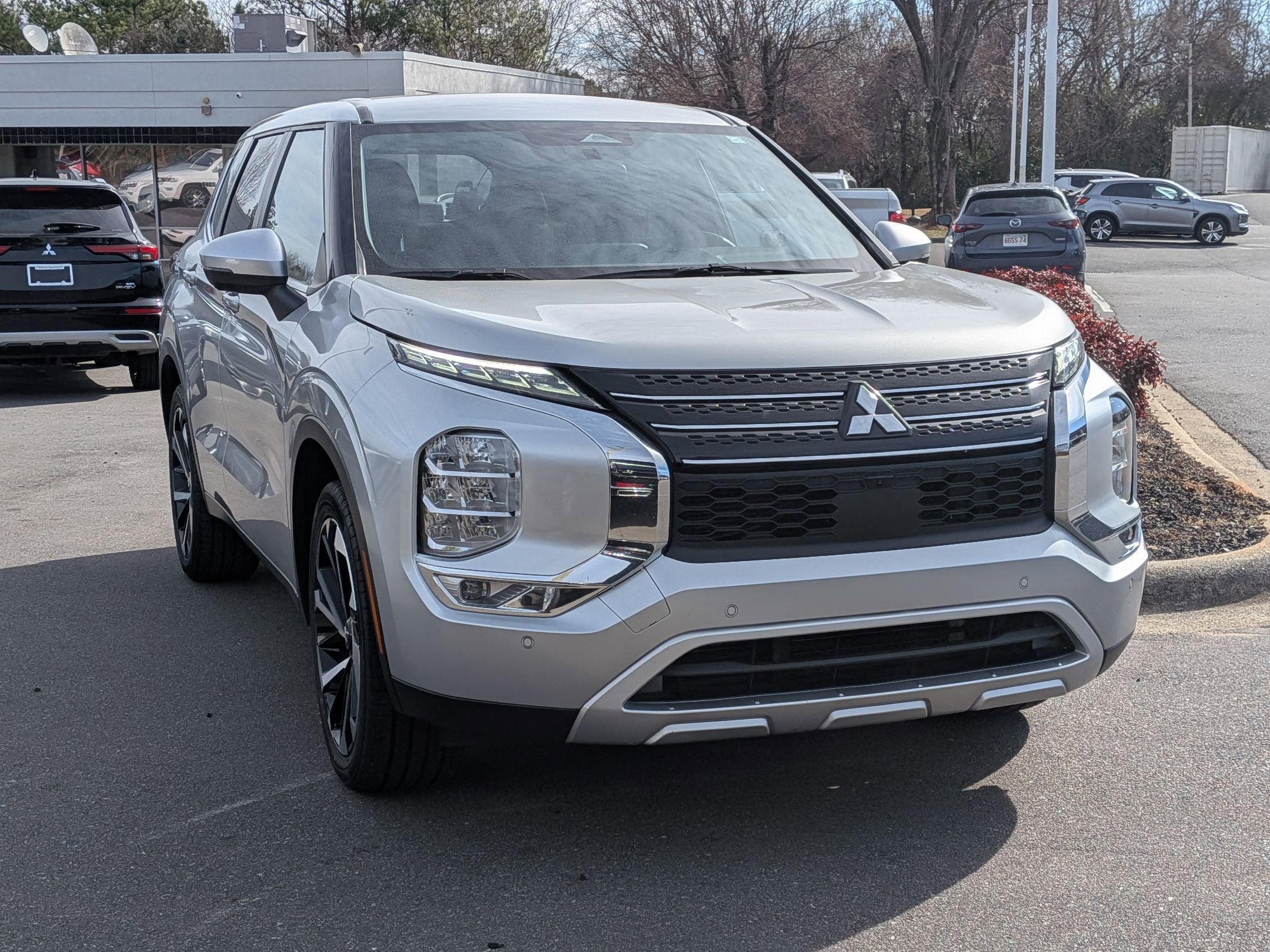 2024 Mitsubishi Outlander SE