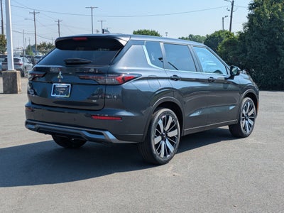 2025 Mitsubishi Outlander SE