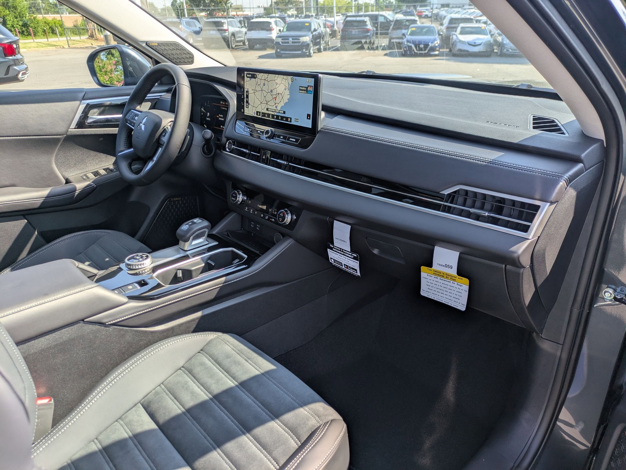 2025 Mitsubishi Outlander SE