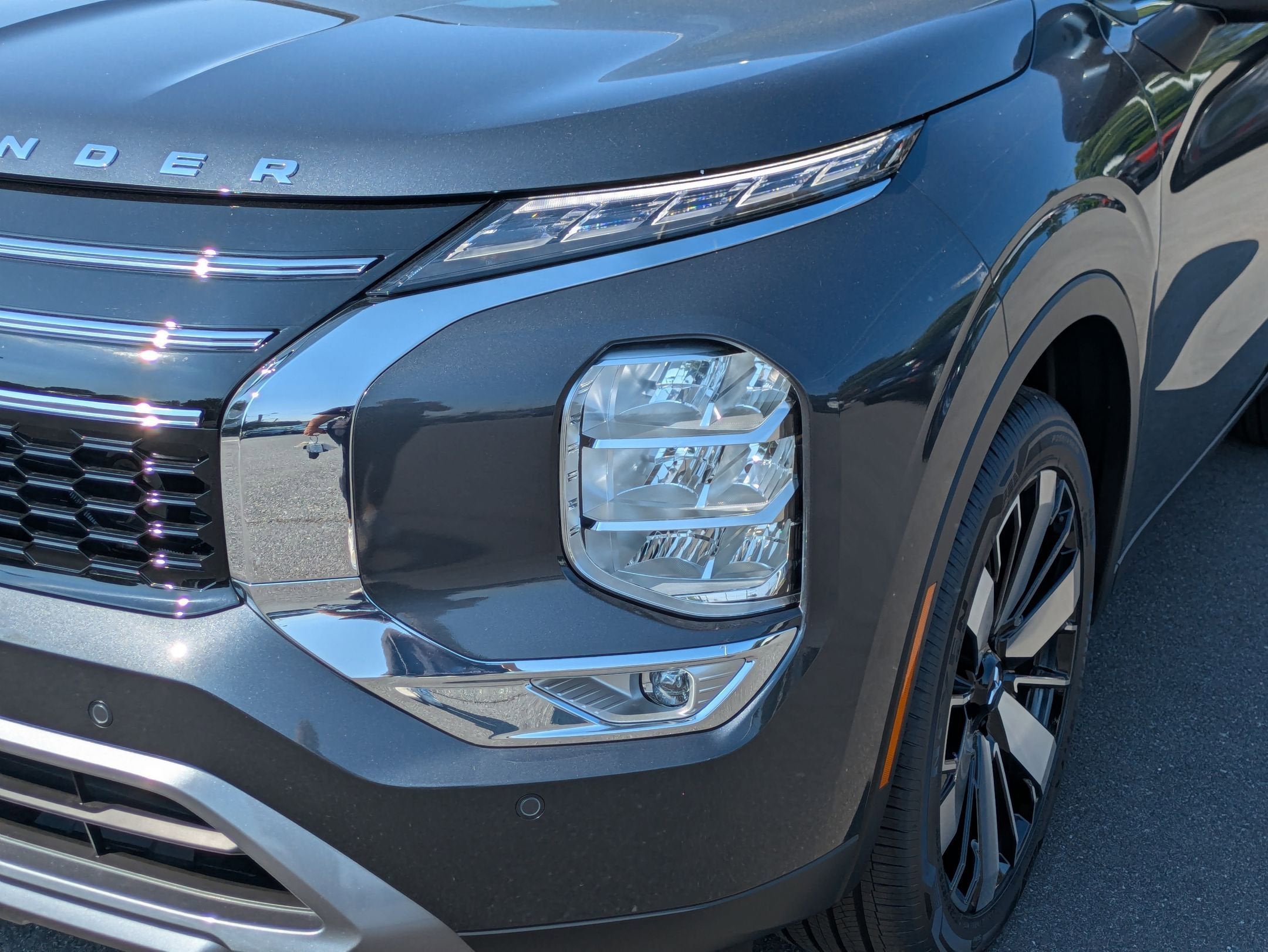 2025 Mitsubishi Outlander SE