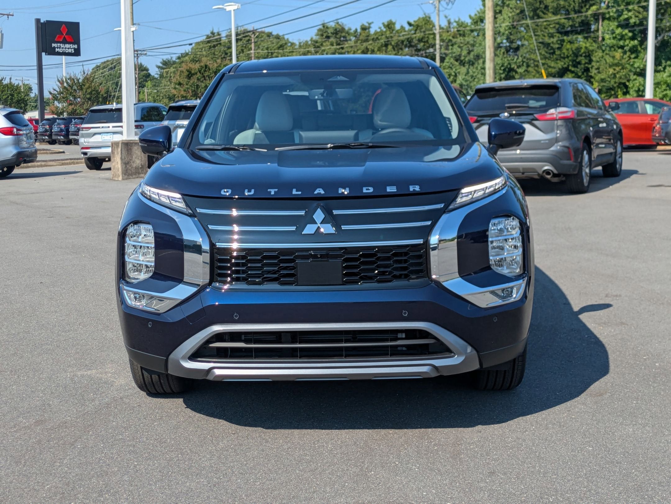 2025 Mitsubishi Outlander SE