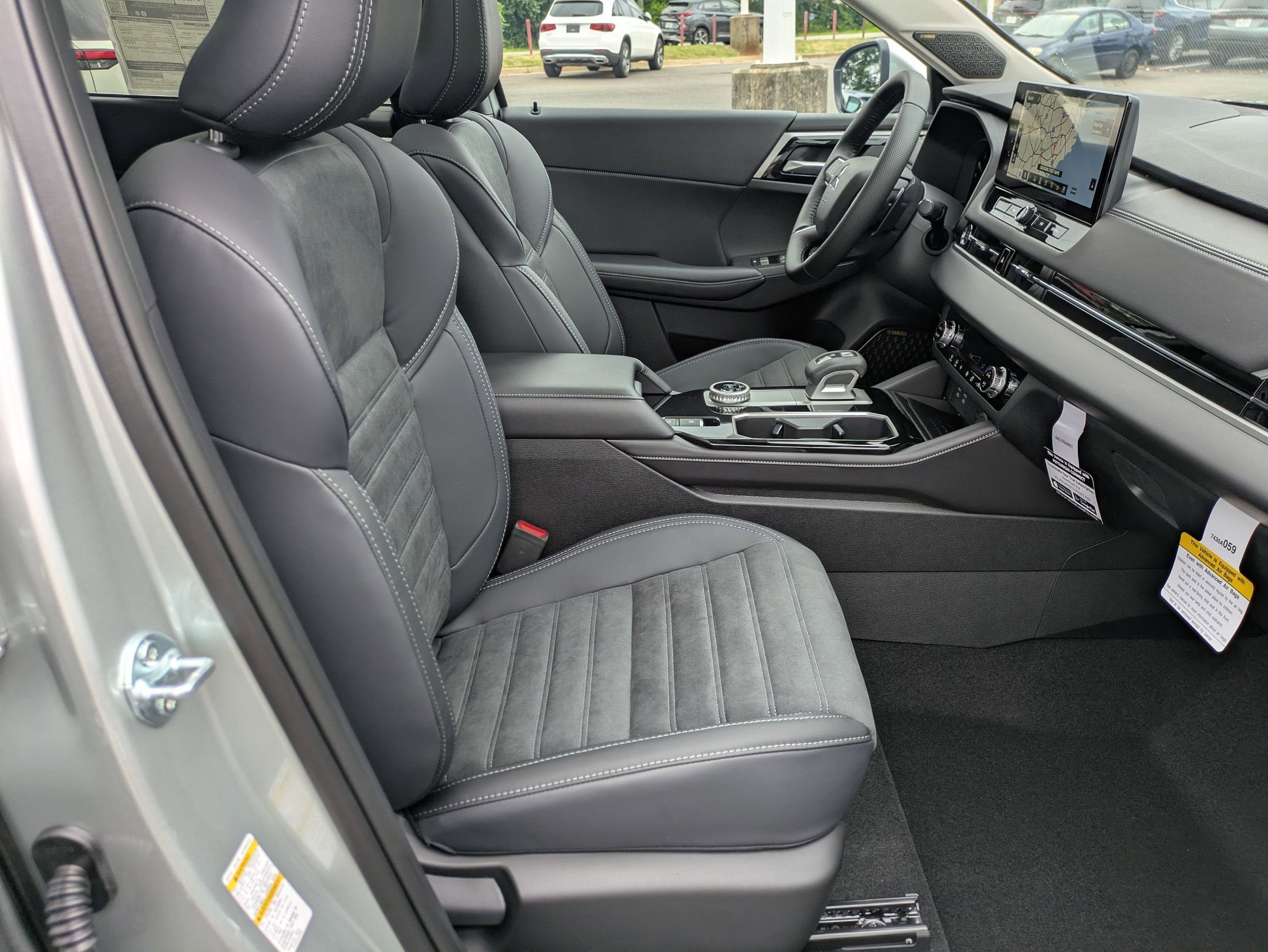 2025 Mitsubishi Outlander SE