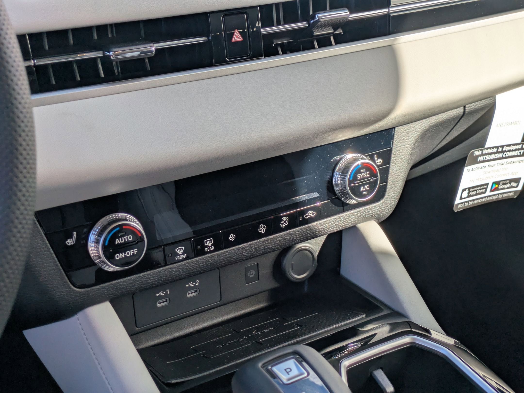 2025 Mitsubishi Outlander SE