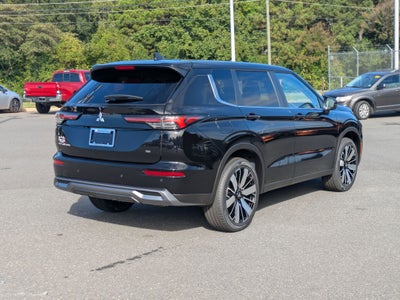 2025 Mitsubishi Outlander SE