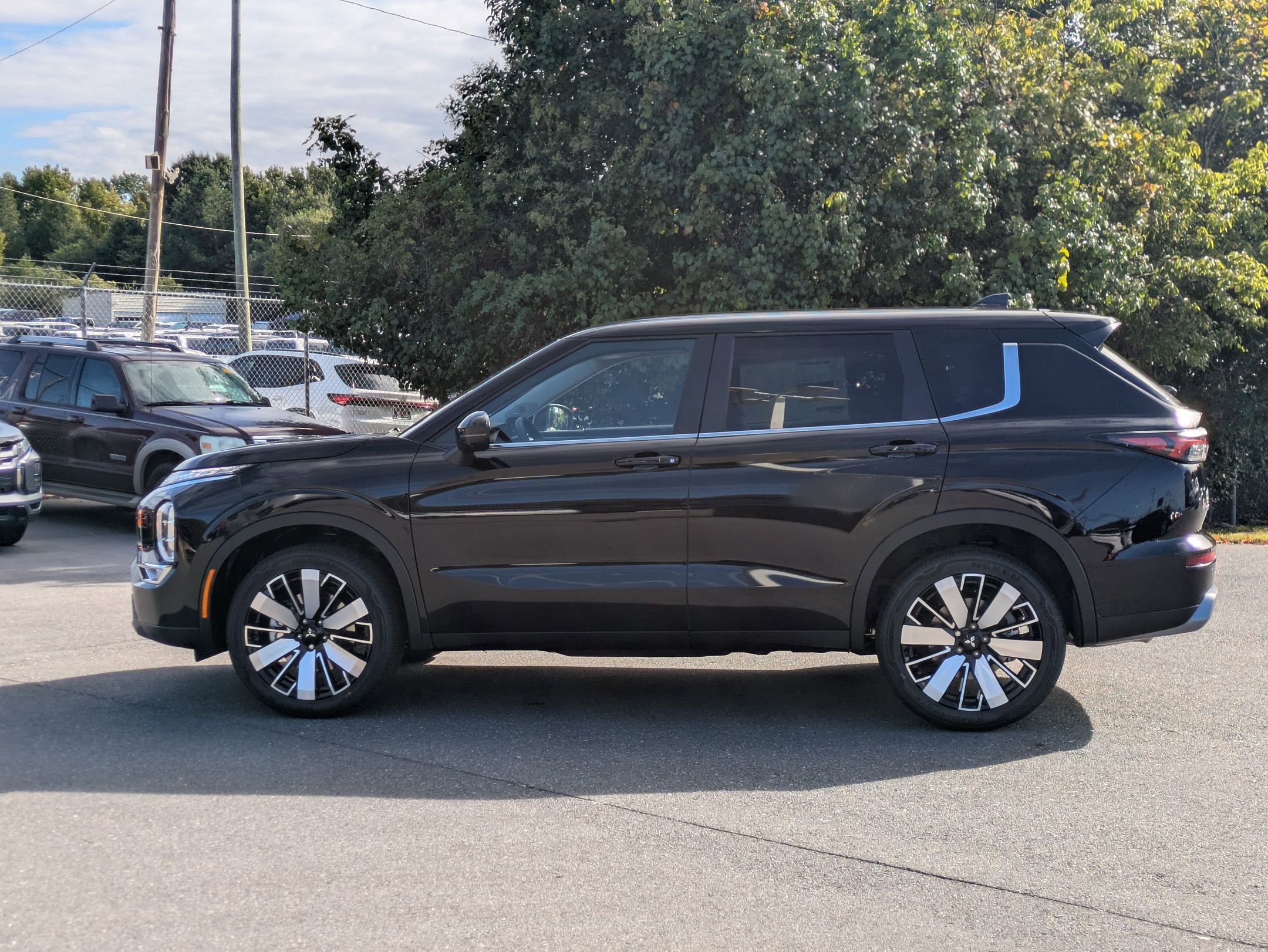 2025 Mitsubishi Outlander SE