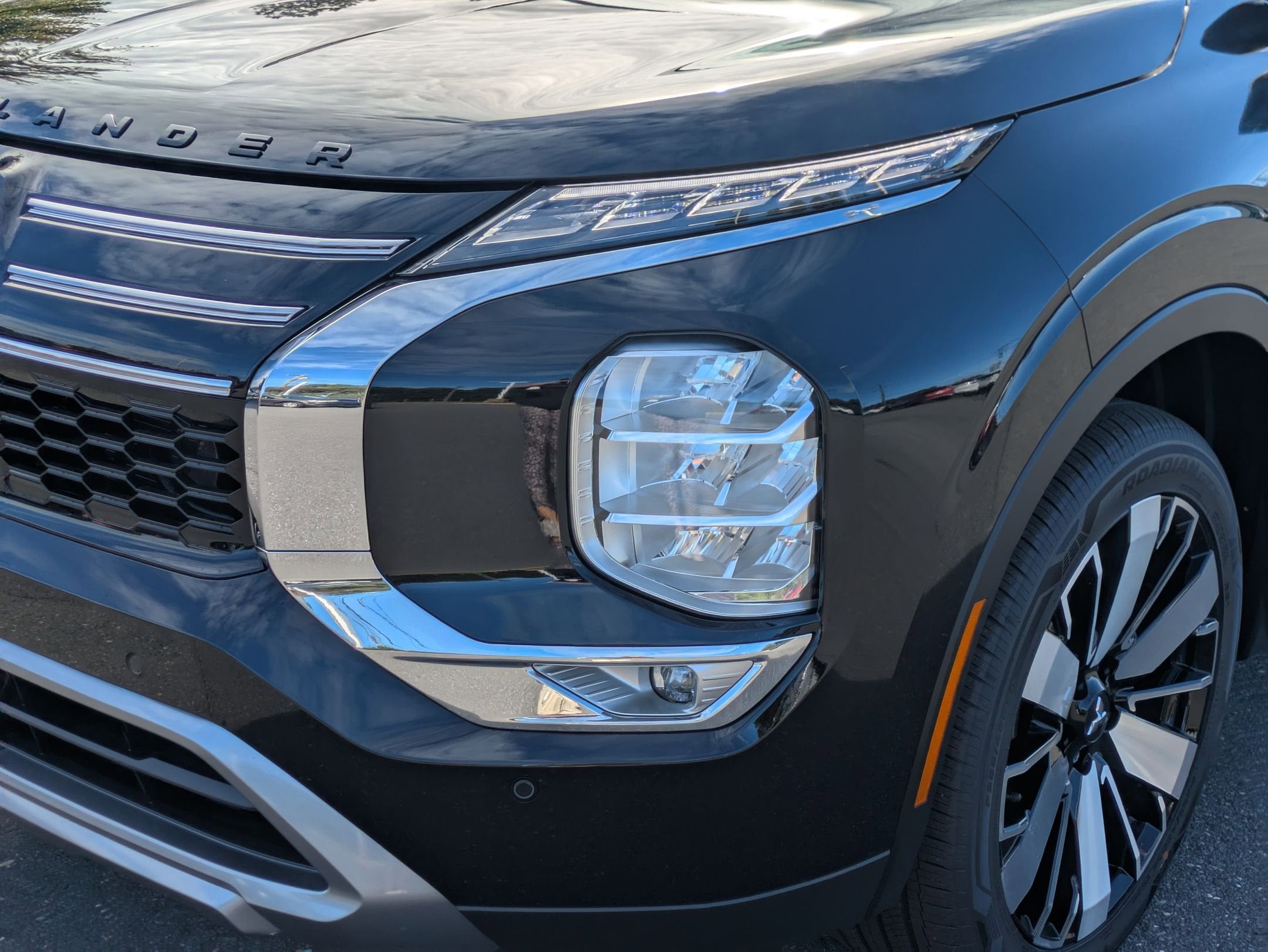 2025 Mitsubishi Outlander SE