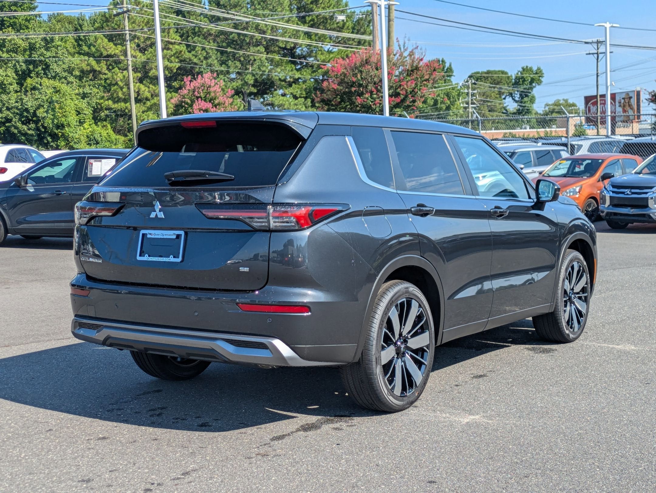2025 Mitsubishi Outlander SE