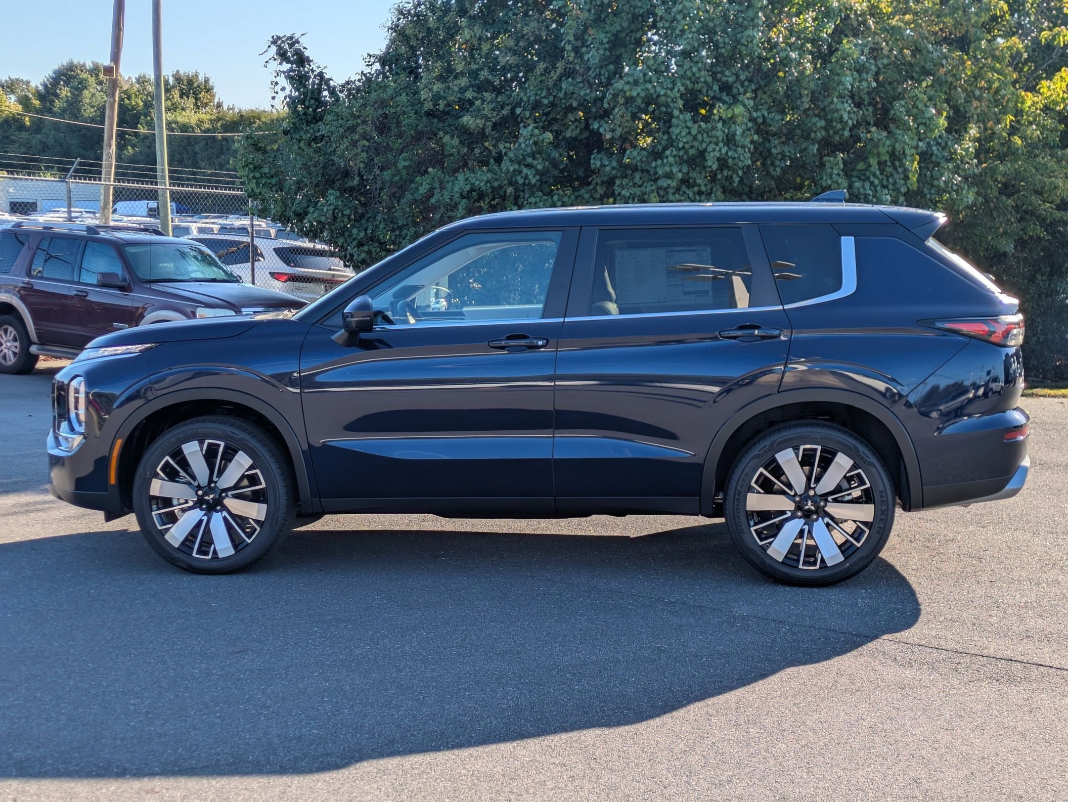 2025 Mitsubishi Outlander SE