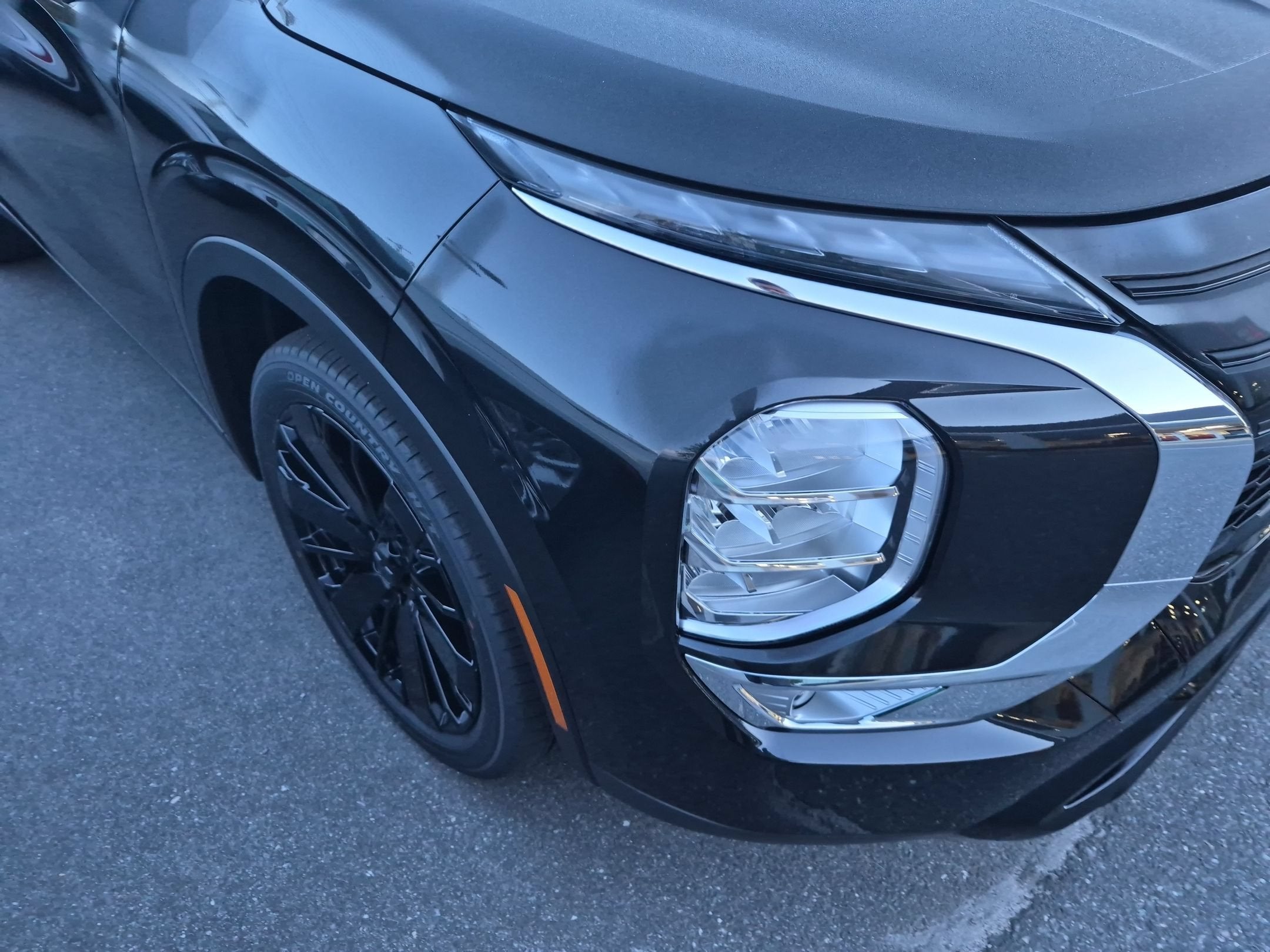 2026 Mitsubishi Outlander LE