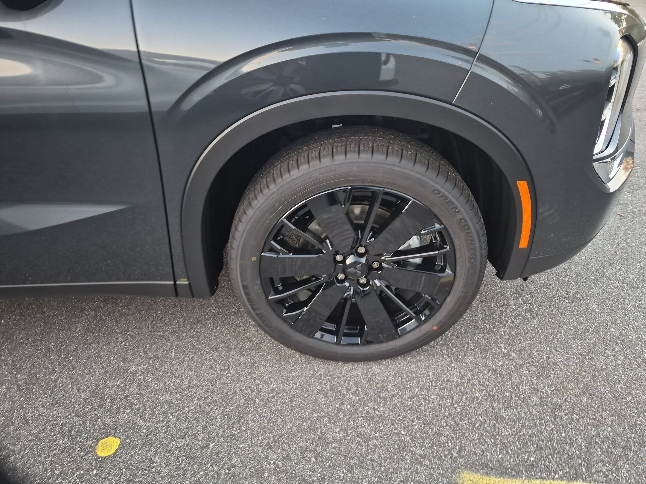 2026 Mitsubishi Outlander LE