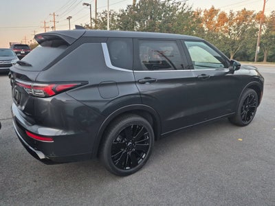 2026 Mitsubishi Outlander LE