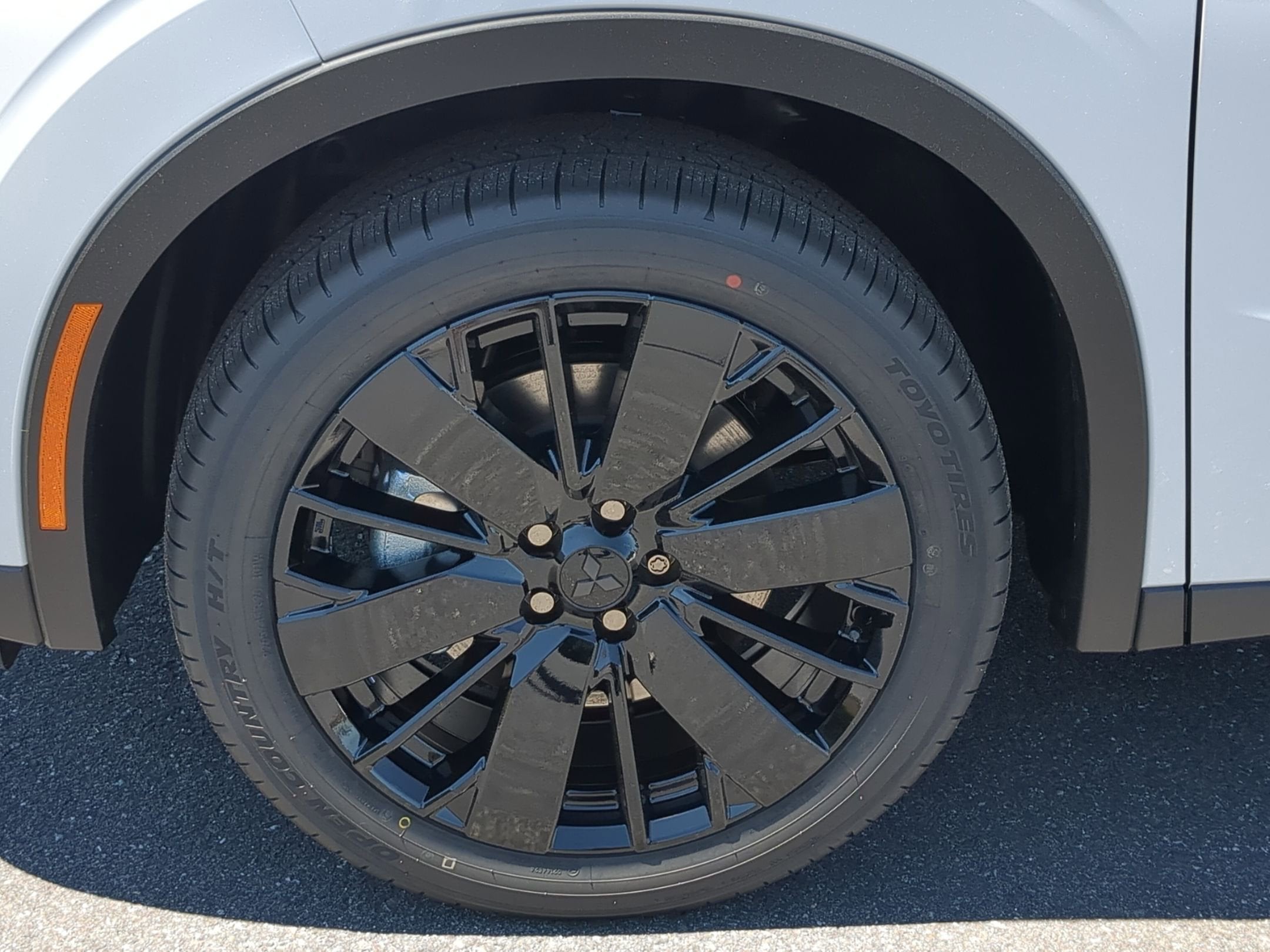 2026 Mitsubishi Outlander LE
