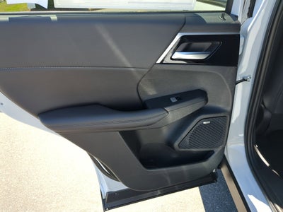 2026 Mitsubishi Outlander LE