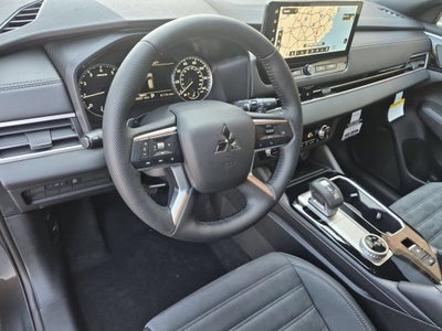 2026 Mitsubishi Outlander LE
