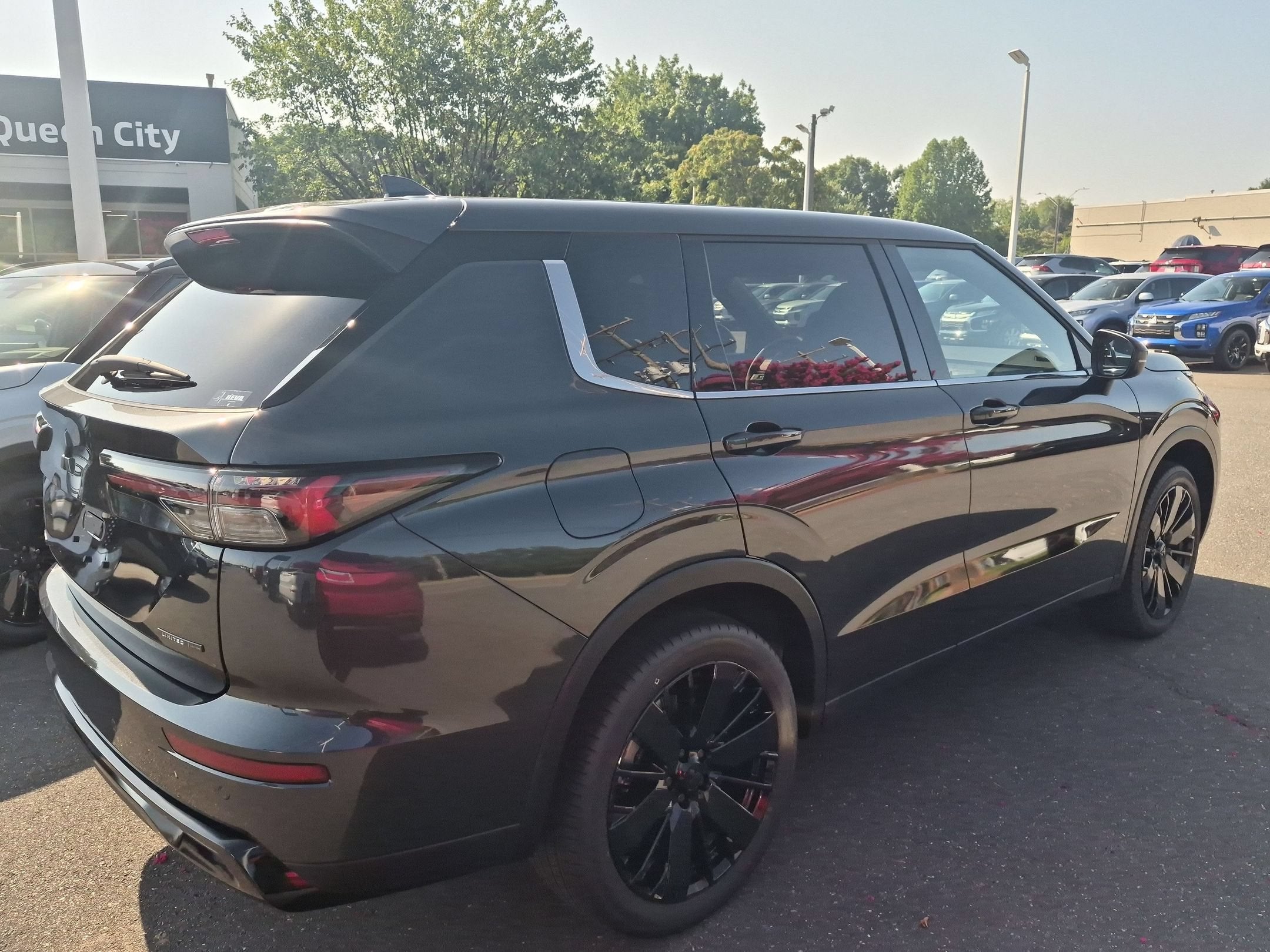 2026 Mitsubishi Outlander LE