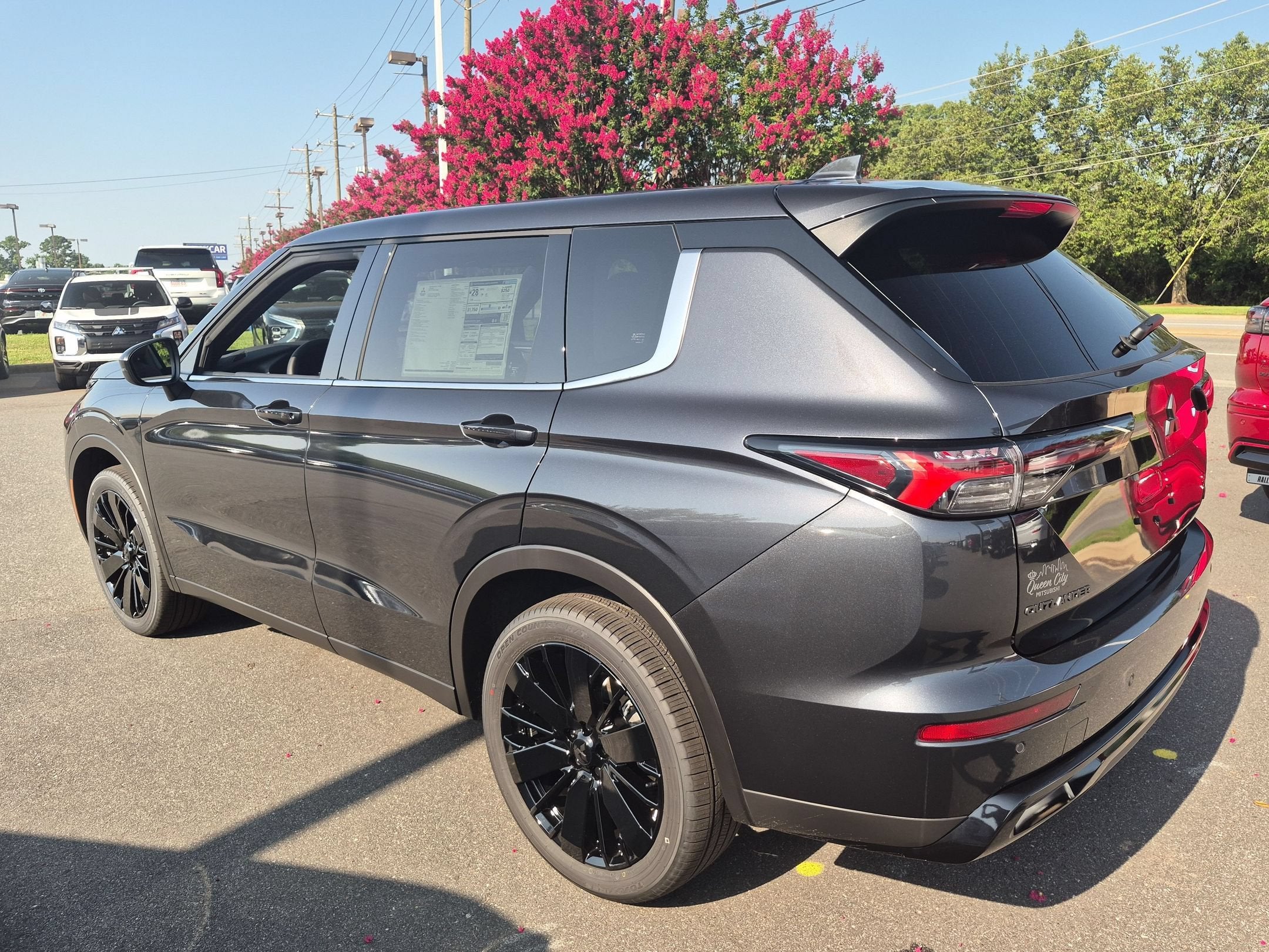 2026 Mitsubishi Outlander LE