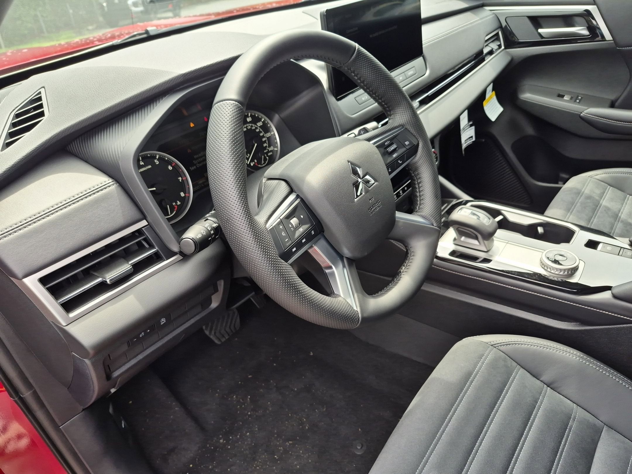 2026 Mitsubishi Outlander LE