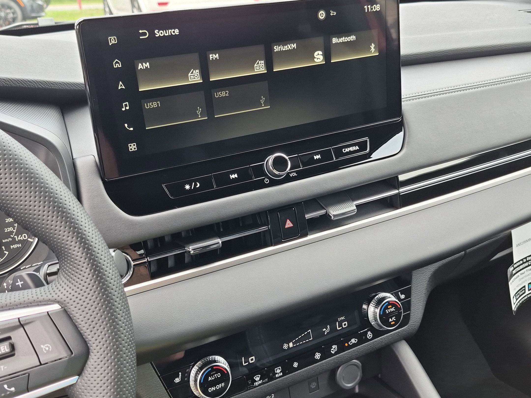 2026 Mitsubishi Outlander LE